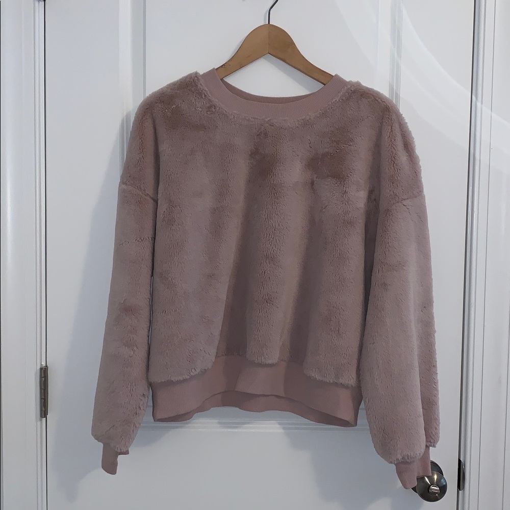 EUC Wild Fable fuzzy soft rose pink sweatshirt size XL